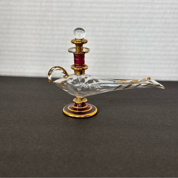 Vintage Aladdin Genie Lamp Hand Blown Glass Perfume Bottle 5.25 X 3.75 - Picture 3 of 10